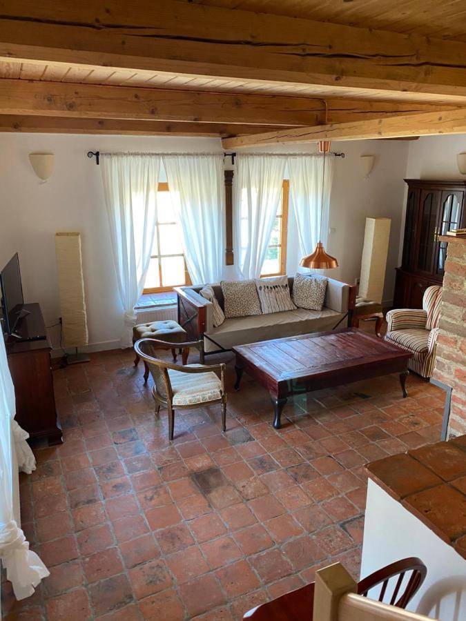 Apartman Na Statku Miskovice  외부 사진