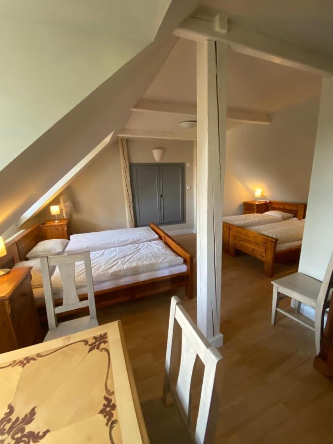 Apartman Na Statku Miskovice  외부 사진