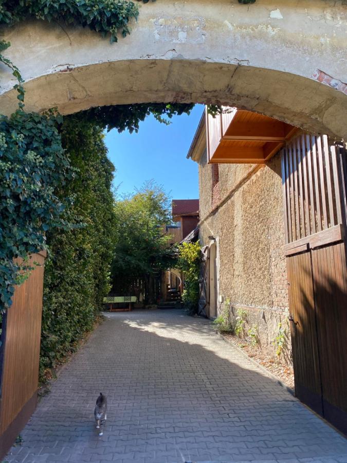 Apartman Na Statku Miskovice  외부 사진